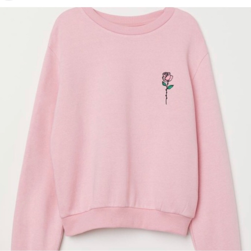 H&M crewneck 🌹